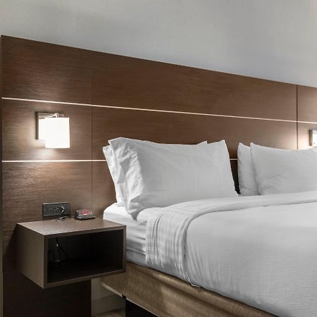 Holiday Inn Express And Suites Chicago West - St Charles By Ihg Saint Charles Exteriör bild