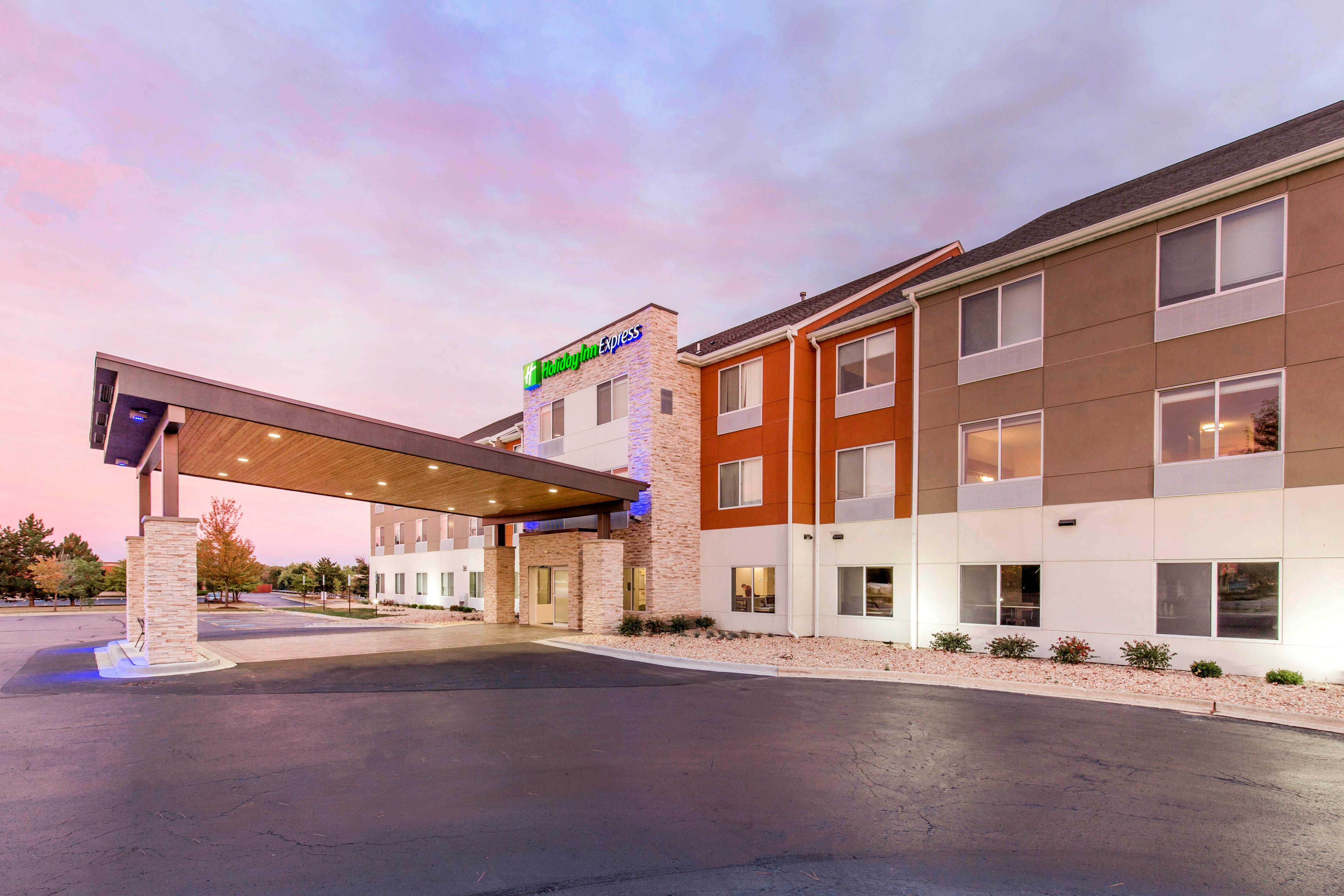 Holiday Inn Express And Suites Chicago West - St Charles By Ihg Saint Charles Exteriör bild