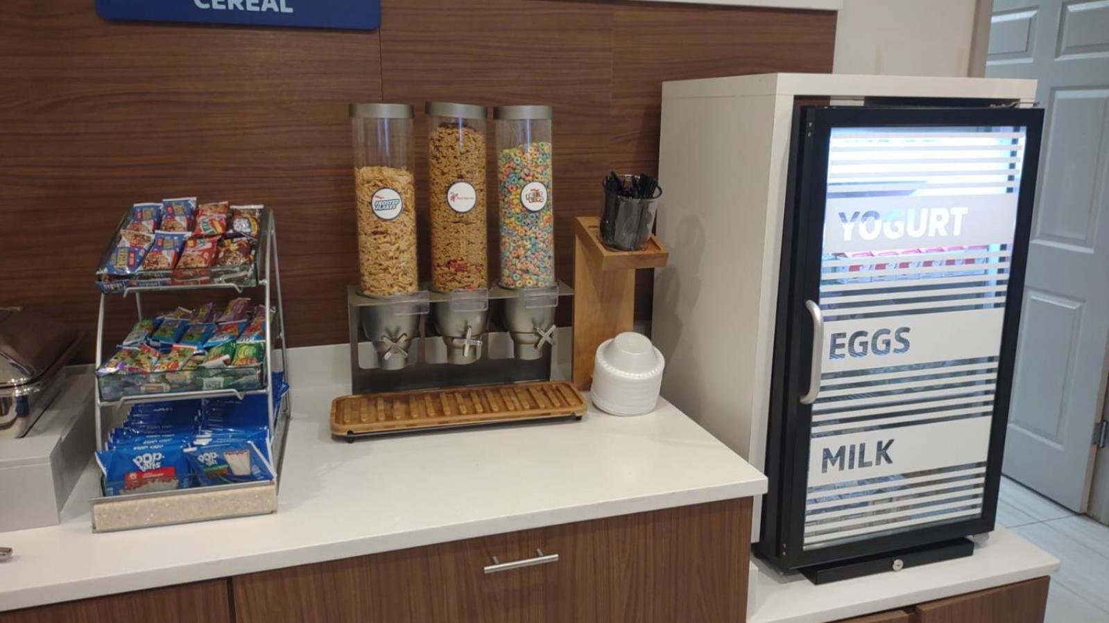 Holiday Inn Express And Suites Chicago West - St Charles By Ihg Saint Charles Exteriör bild